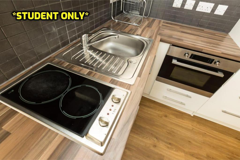 Student Only Zeni Vauxhall
