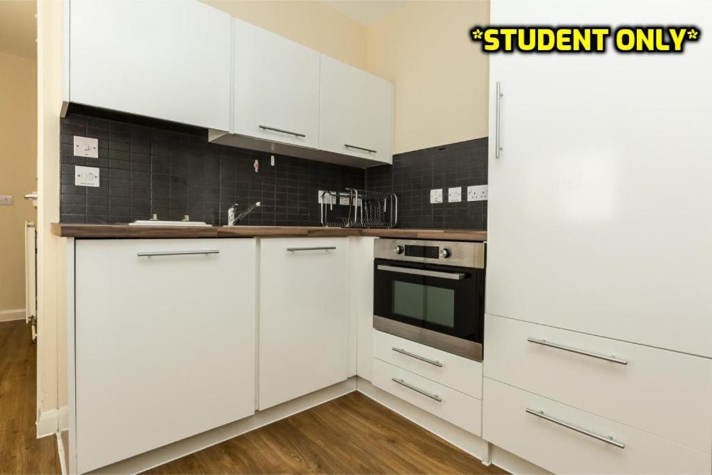 Student Only Zeni Vauxhall