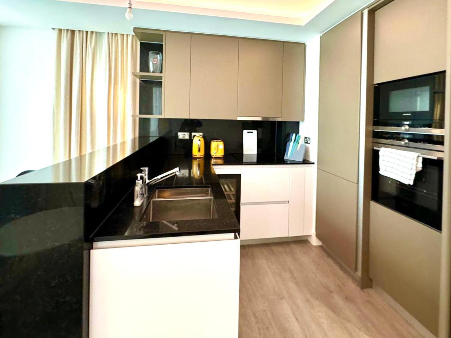 Avrora 2 Bedroom Luxury