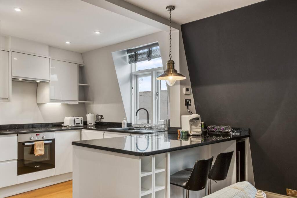 Modern 2 Bed 2 Bath Chelsea Londres