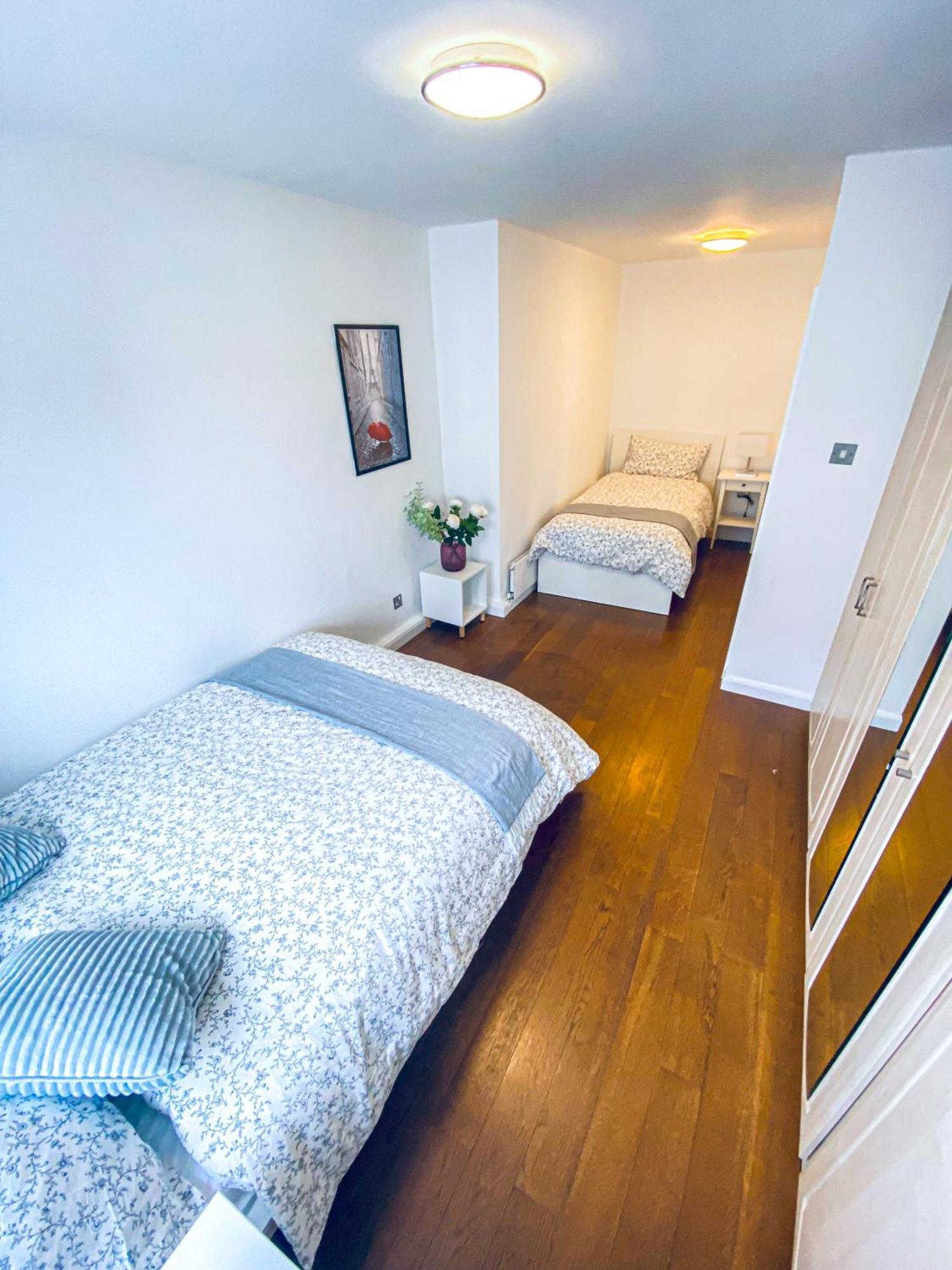 3 Bedroom Flat With Sauna 2,5 Bath, Sloane Square, Chelsea,