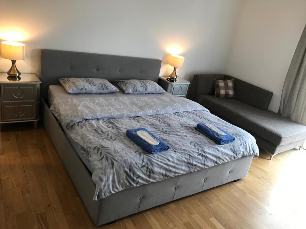Quarto em Acomodações Particulares En-suite With A Superking Size Bed And Balcony *
