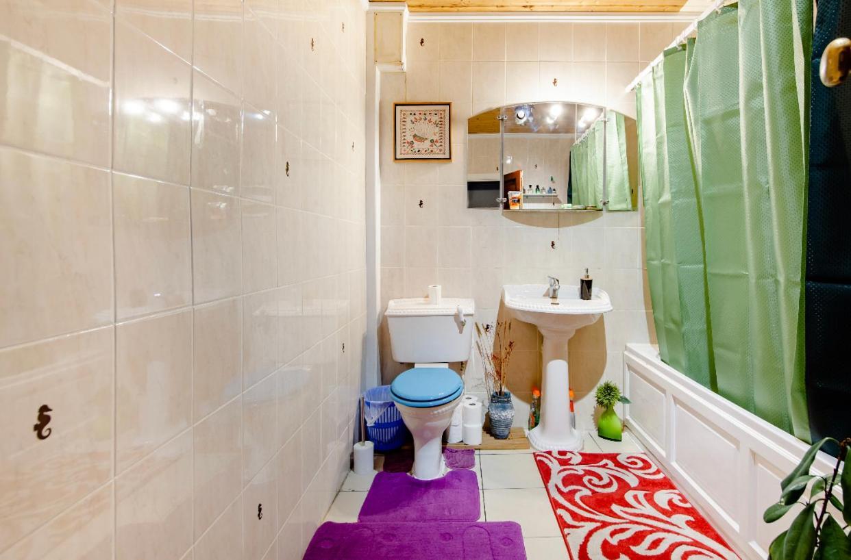 Homestay House 220 London