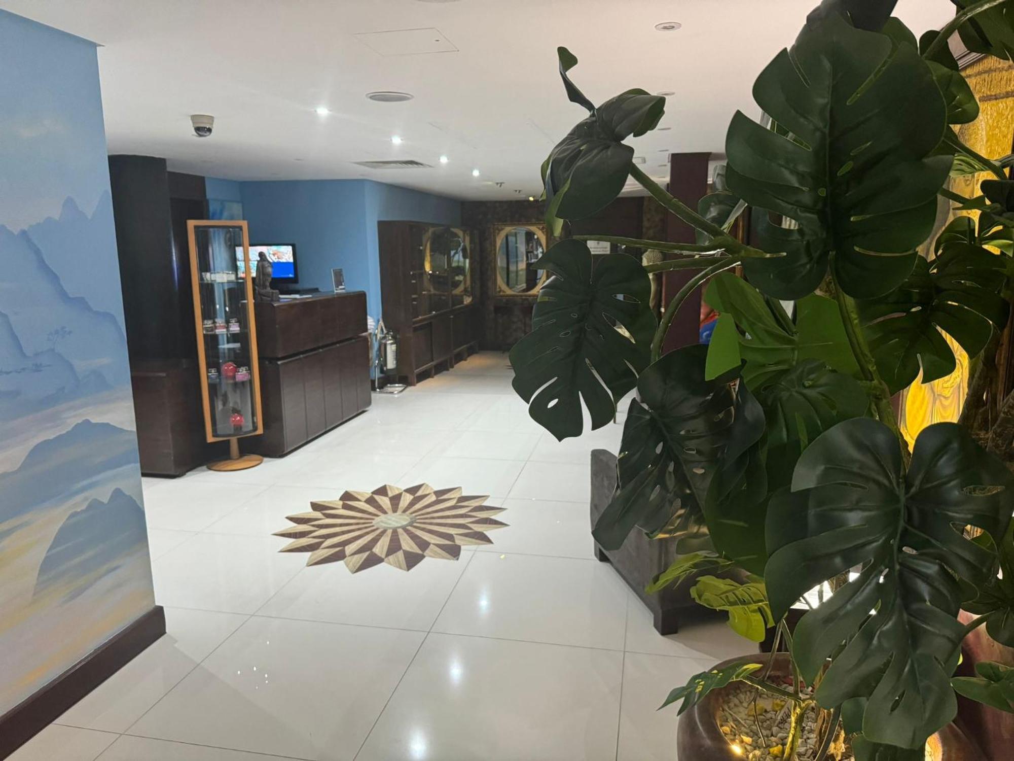 Hotel Rafayel & Londres
