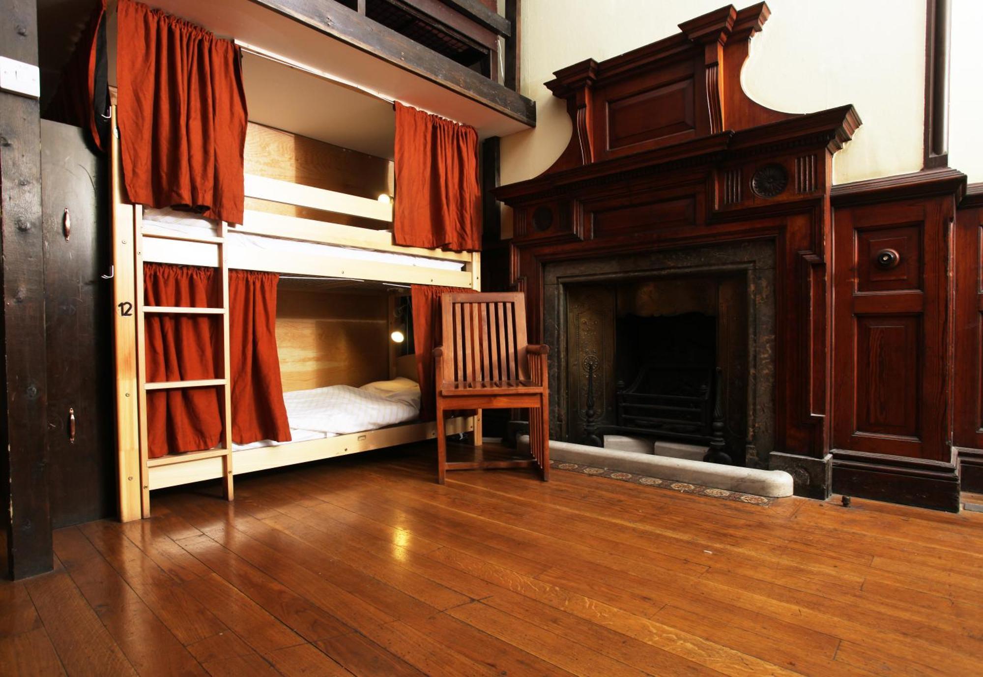 Palmers Alojamiento: Swiss Hostal *