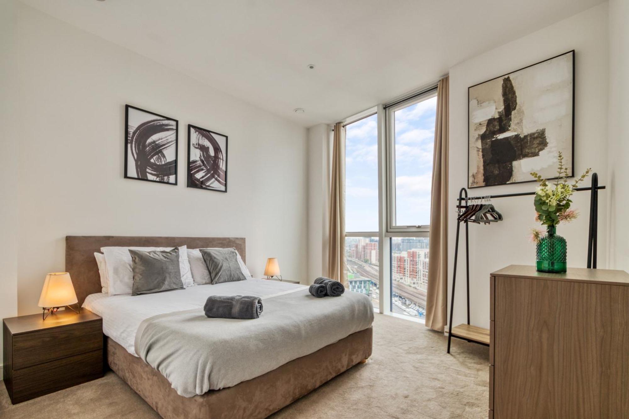 Stunning 360º View Luxurious Penthouse London