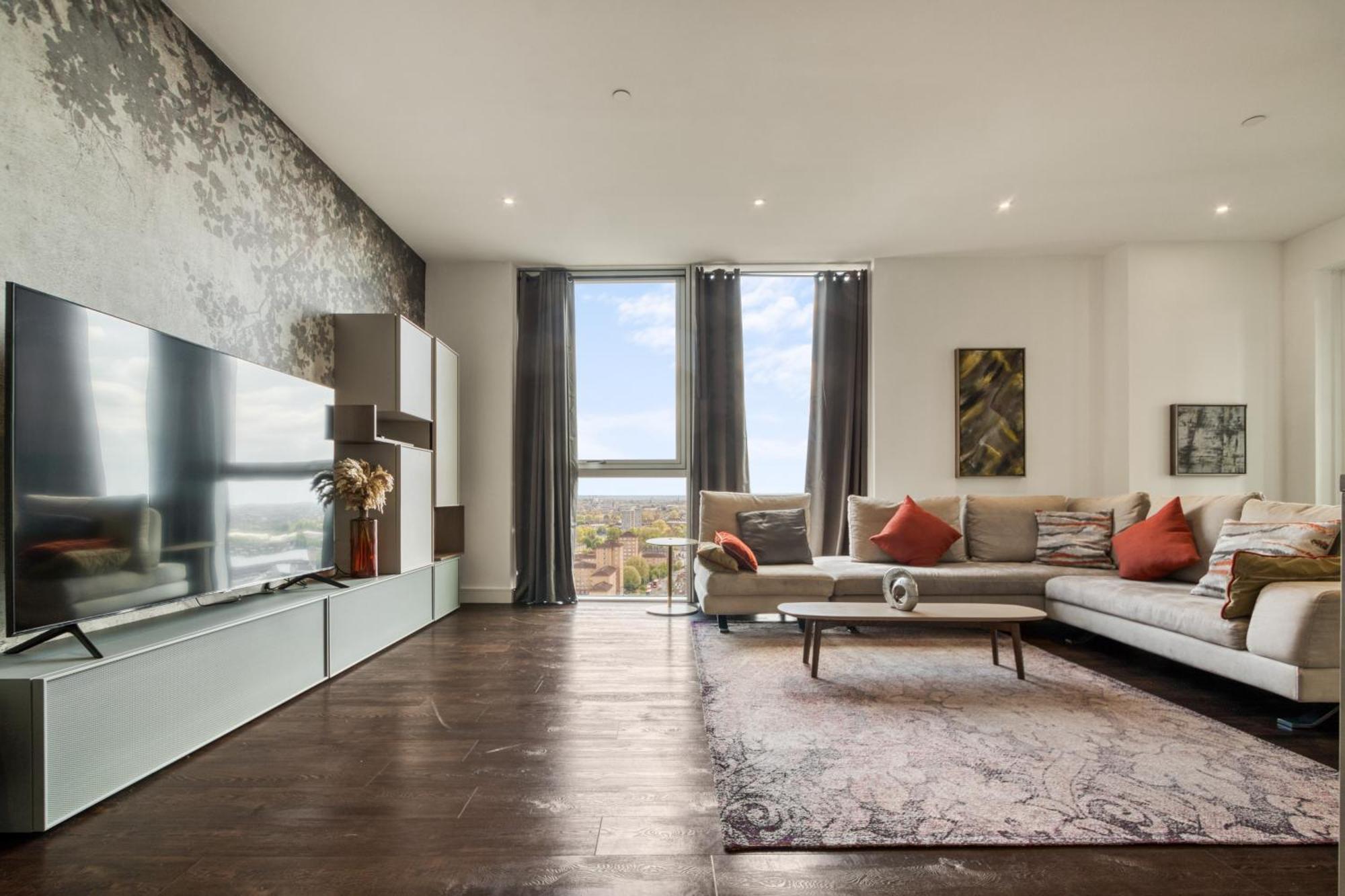 Stunning 360º View Luxurious Penthouse Apartment *