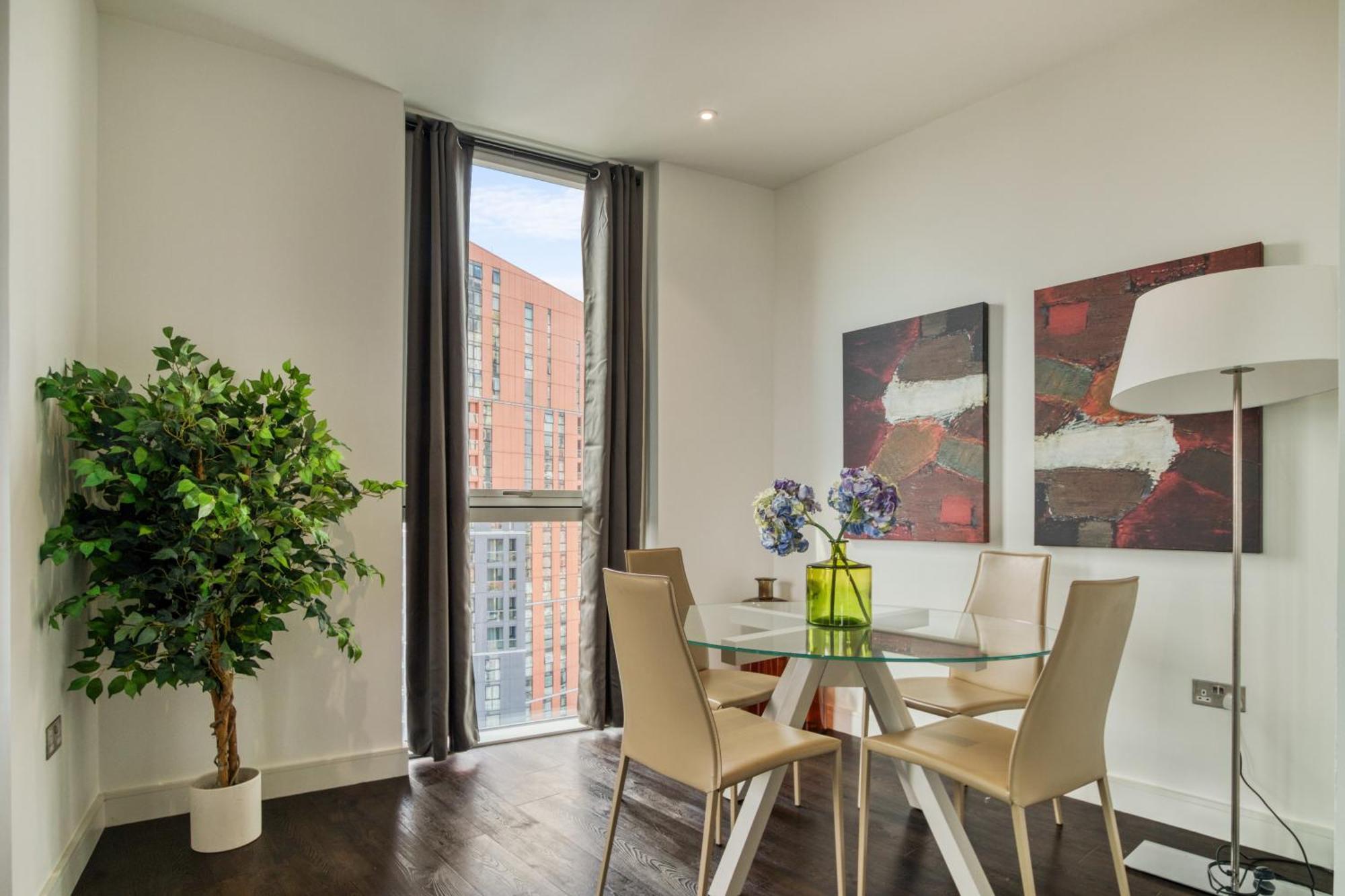 Stunning 360º View Luxurious Penthouse Apartment