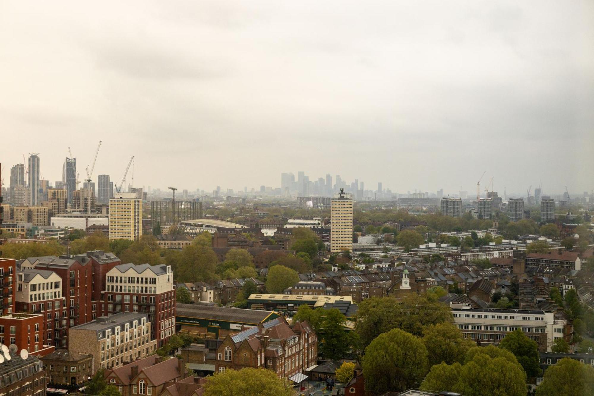 Stunning 360º View Luxurious Penthouse Apartment