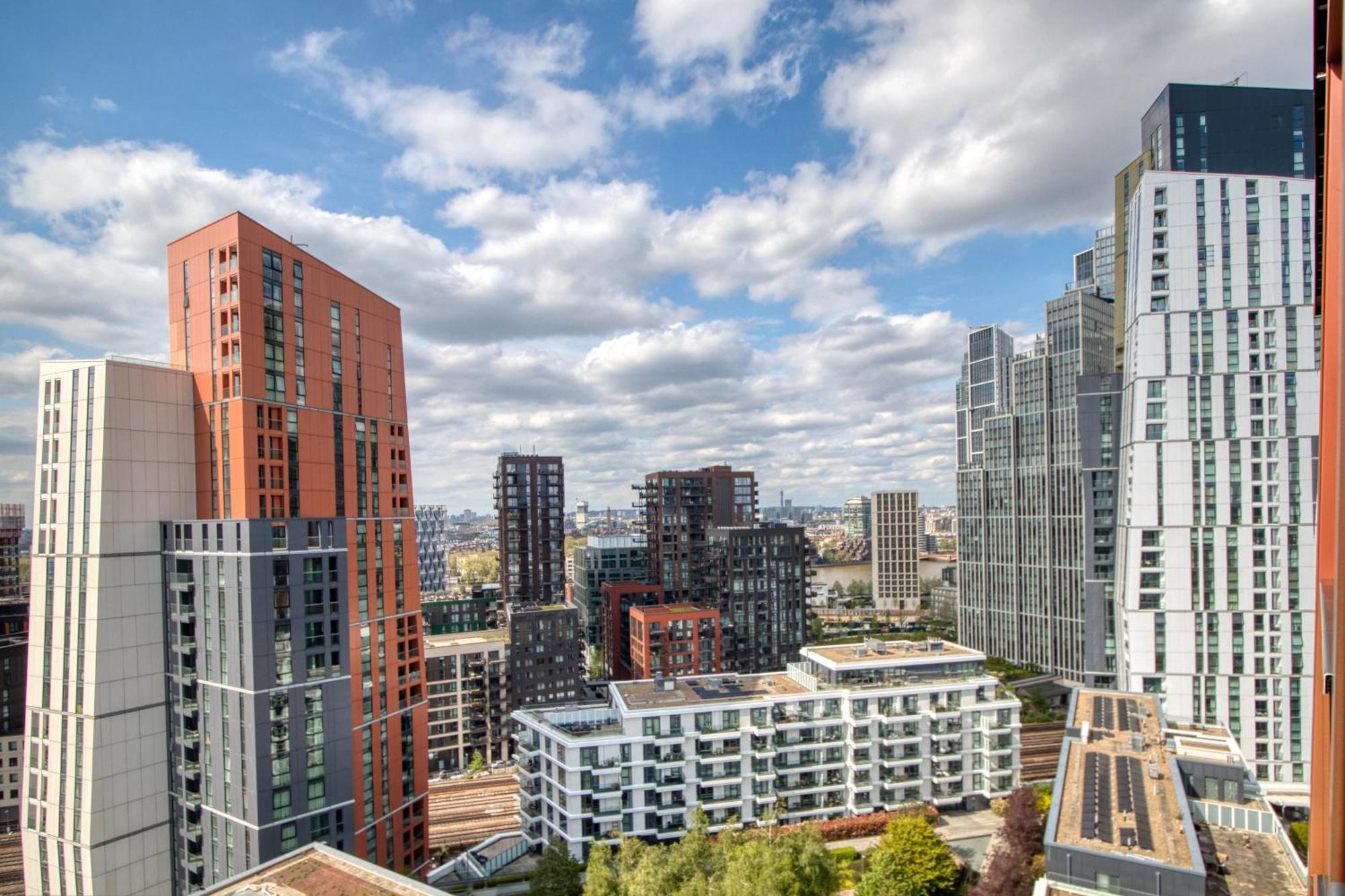 Stunning 360º View Luxurious Penthouse Apartment London