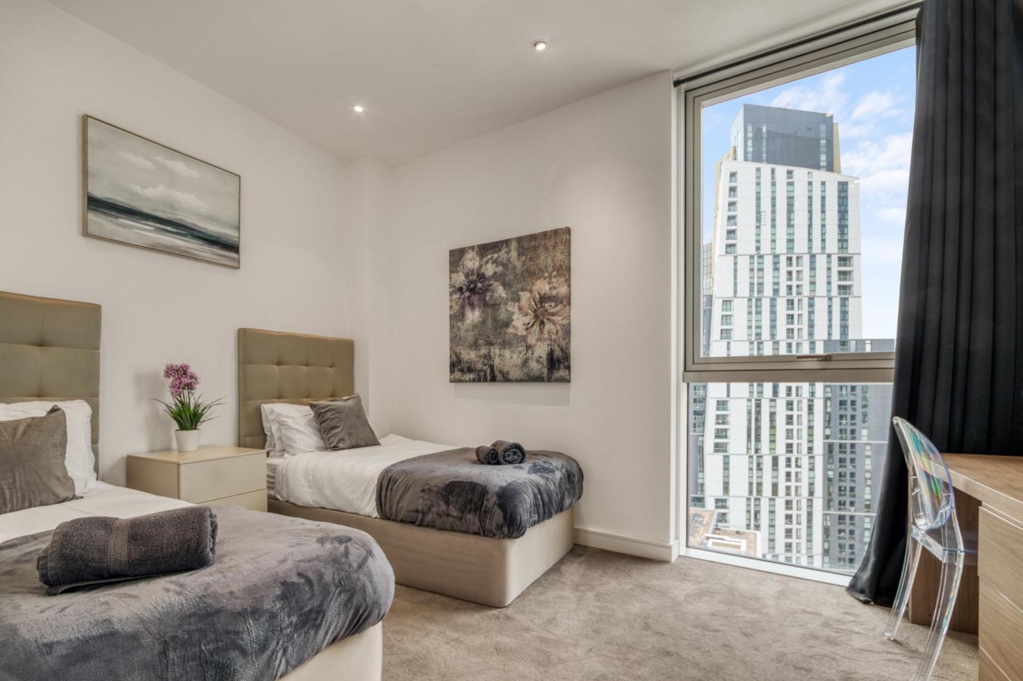 Stunning 360º View Luxurious Penthouse London