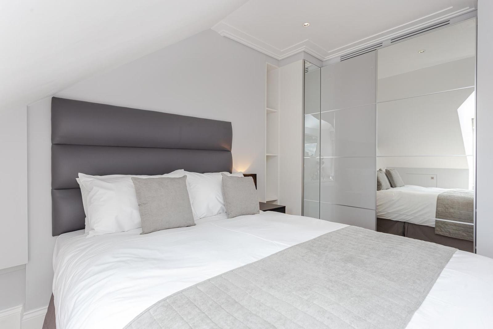Luxlet - Heart Of Hampstead, *