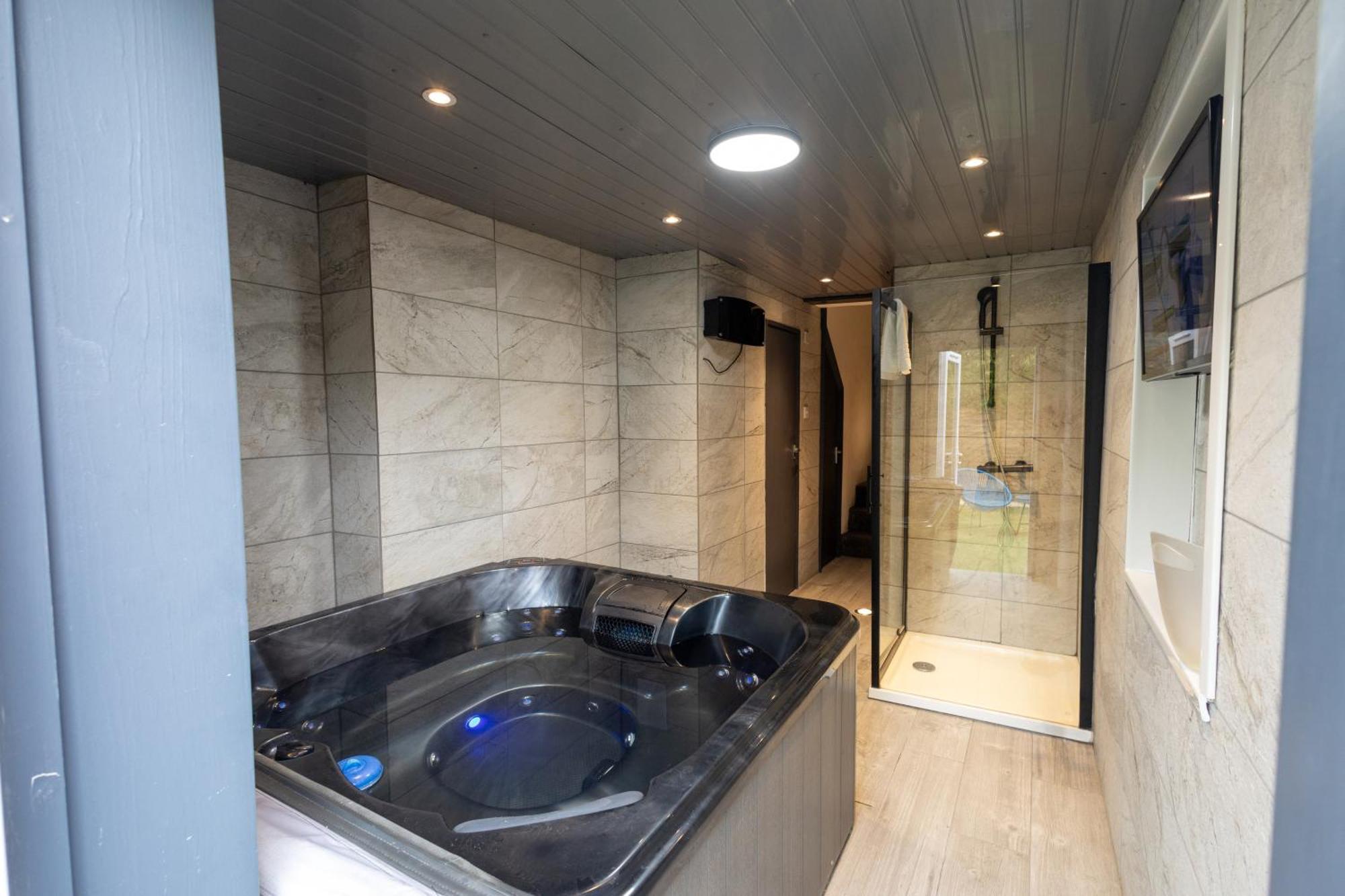 Apartamento Elegant 1bedroom Flat With Jacuzzi In A Prime Location Londres
