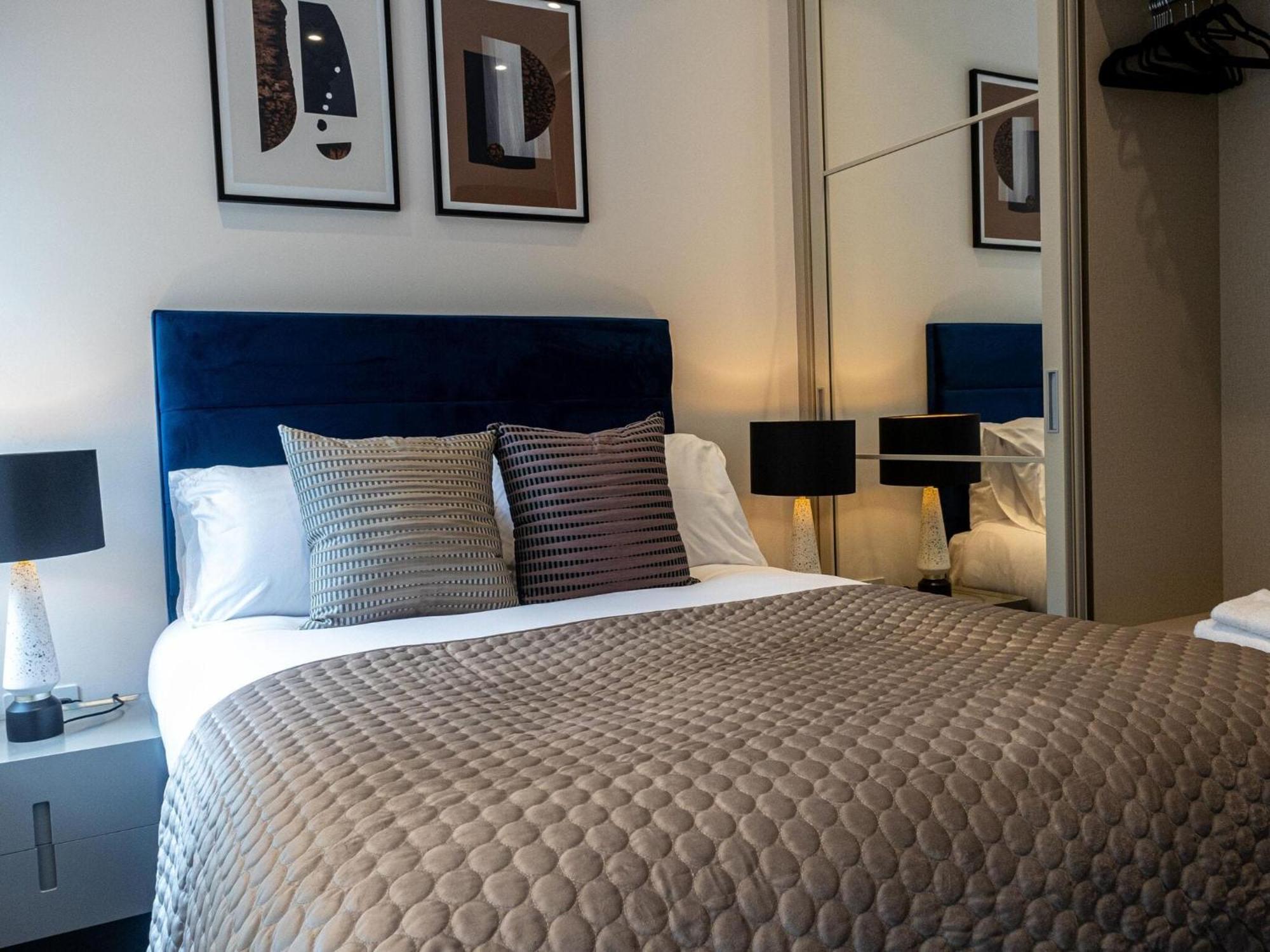 Premier Near Camden Markets Very Close To Tube Stations By Sojo Londen
