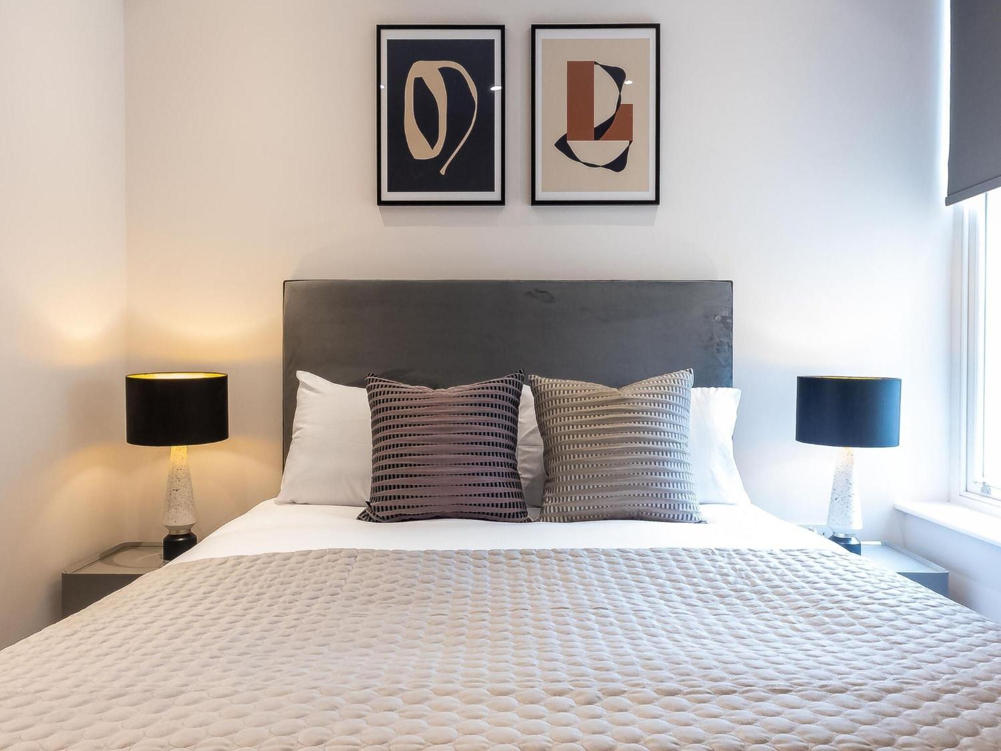 Premier Near Camden Markets Very Close To Tube Stations By Sojo * Londen