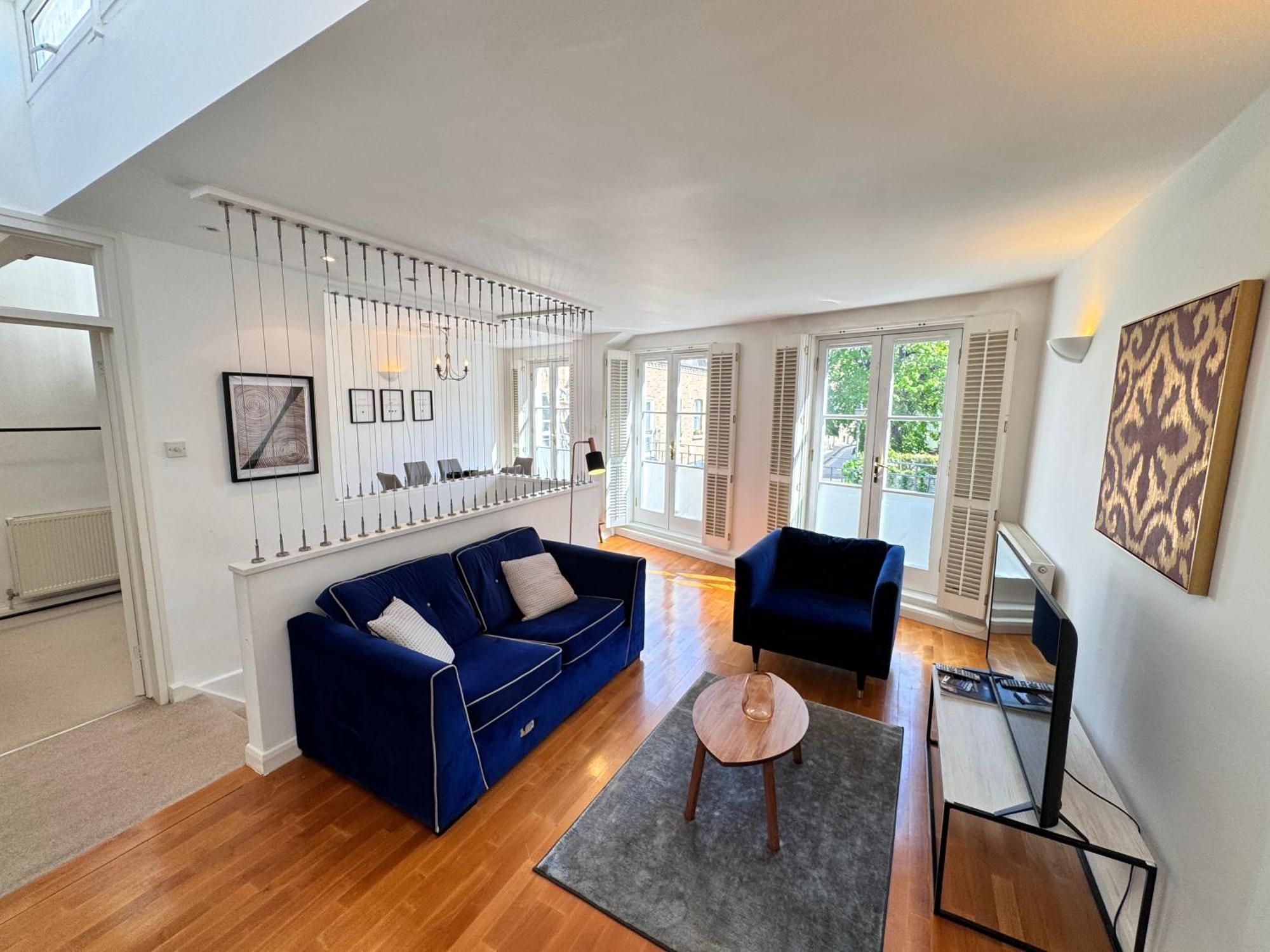 Casa de Férias The Heart Of Kensington Mews - 3 Bedrooms House-private Entrance-hyde Park Walk Away-green Park 9 Minutes Underground- The Of With Glamour Of Kensington