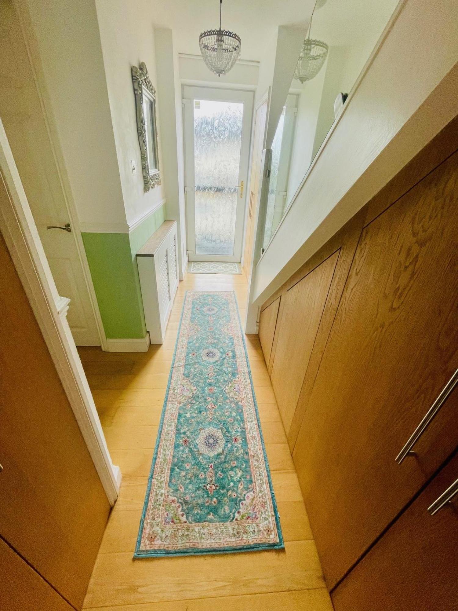 Modern And Chic With Beautiful Landscape Views * Londres