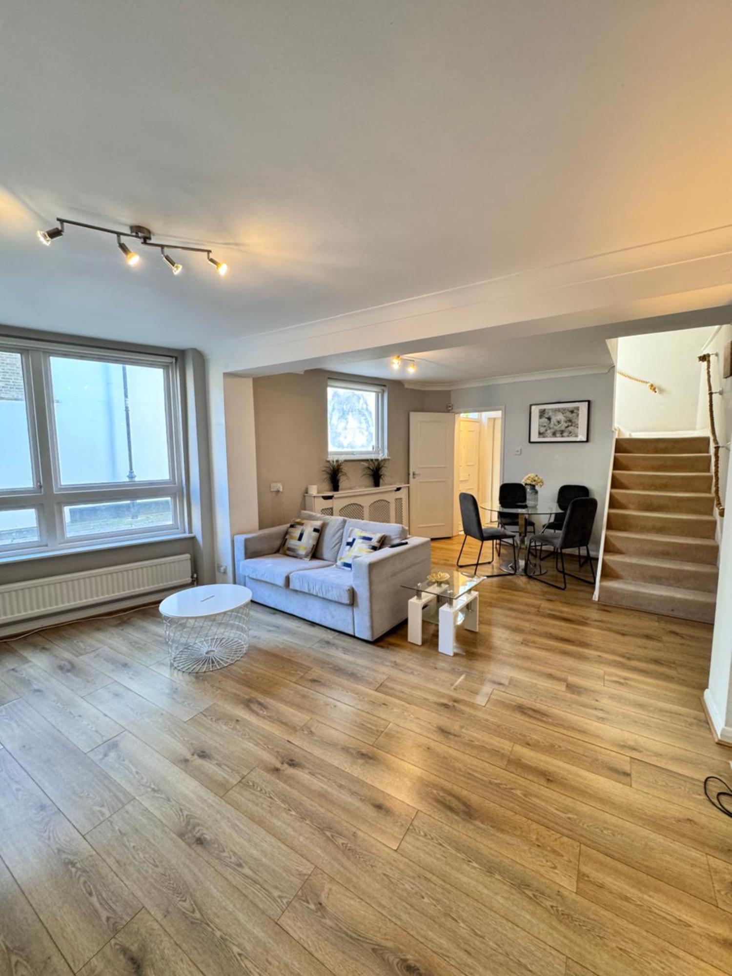 Kensington 2 Bedroom House-big Living Area And Kitchen-harrods-national History Museum-hyde Park-near 2 Underground Lines Vakantiehuis