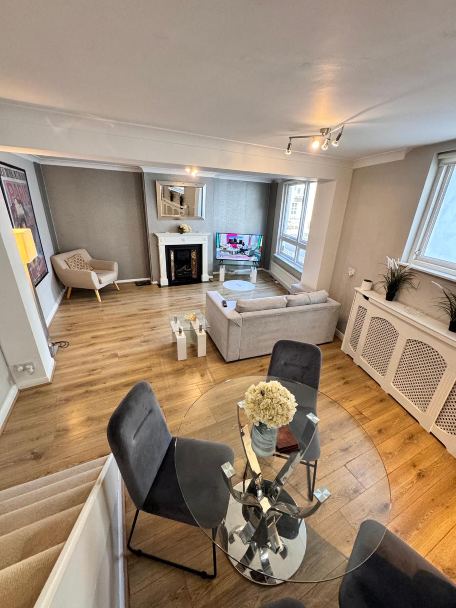 Kensington 2 Bedroom House-big Living Area And Kitchen-harrods-national History Museum-hyde Park-near 2 Underground Lines Vakantiehuis Londen