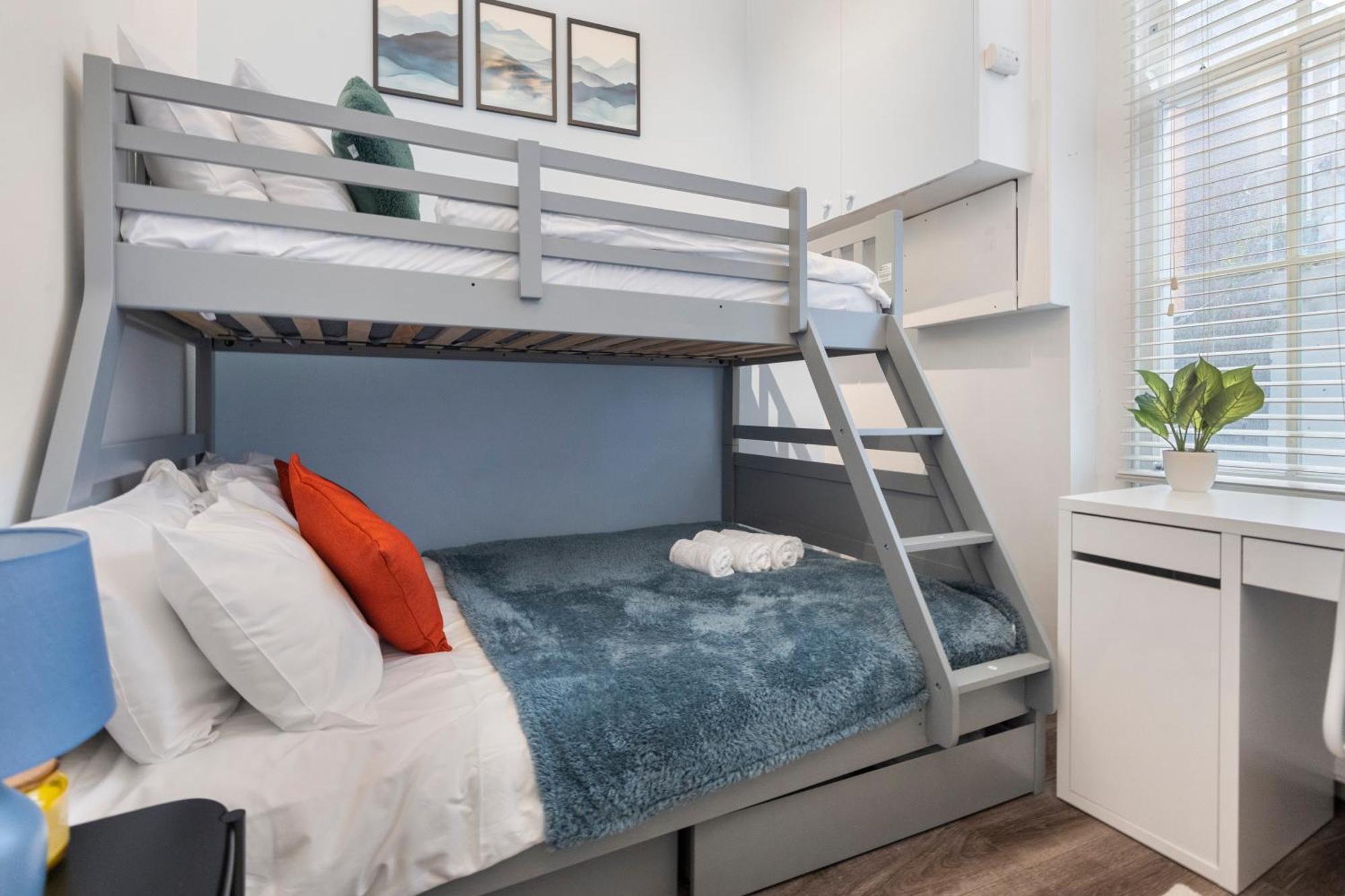 Notting Hill Retreat 2 Bedroom *