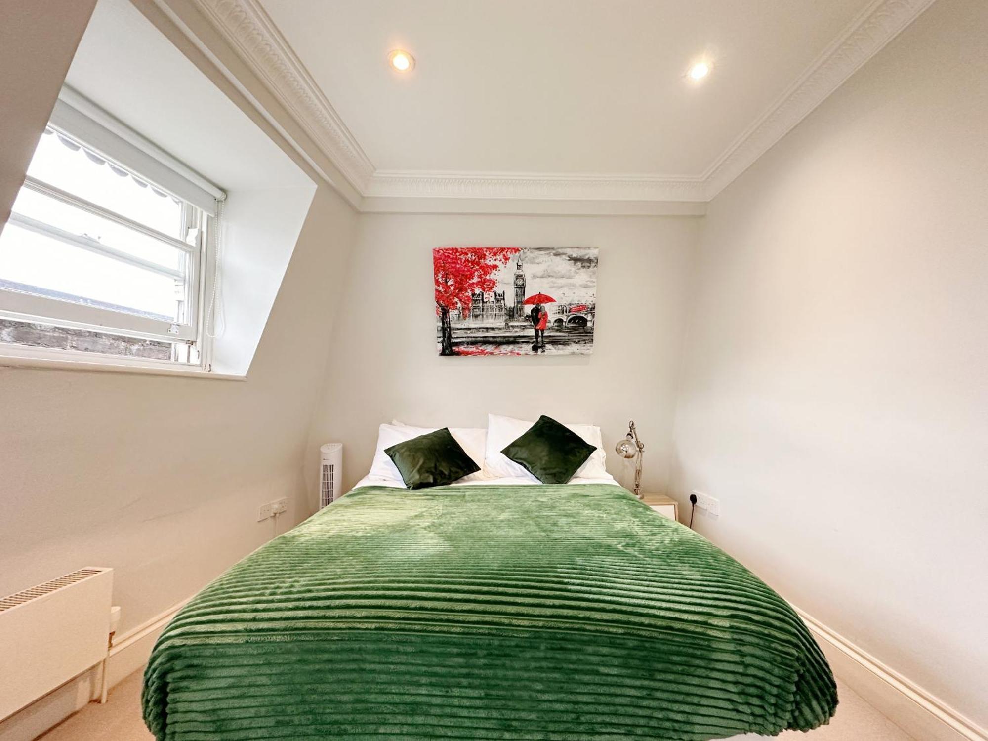 Spacious And Cosy 3brs 5f House In Heart Of Villa Londres
