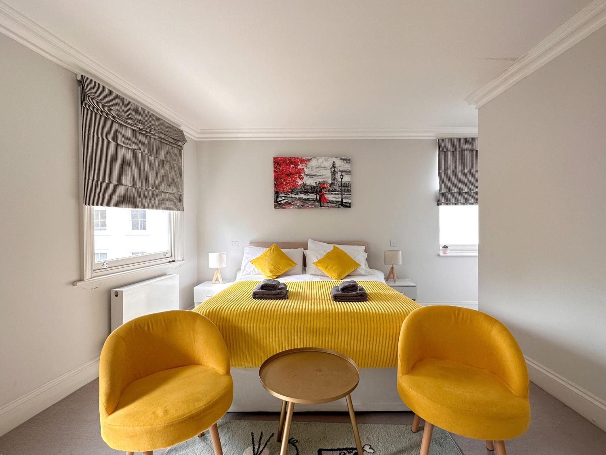 Spacious And Cosy 3brs 5f House In Heart Of Villa Londres