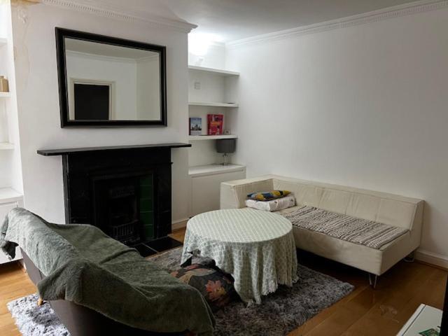 Apartamento Warm And Comfortable Two-bedroom And Two-bathroom Londres