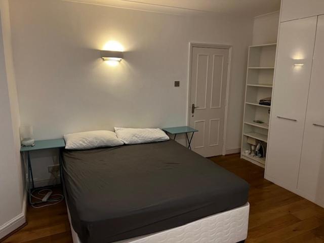 Warm And Comfortable Two-bedroom And Two-bathroom Apartamento Londres