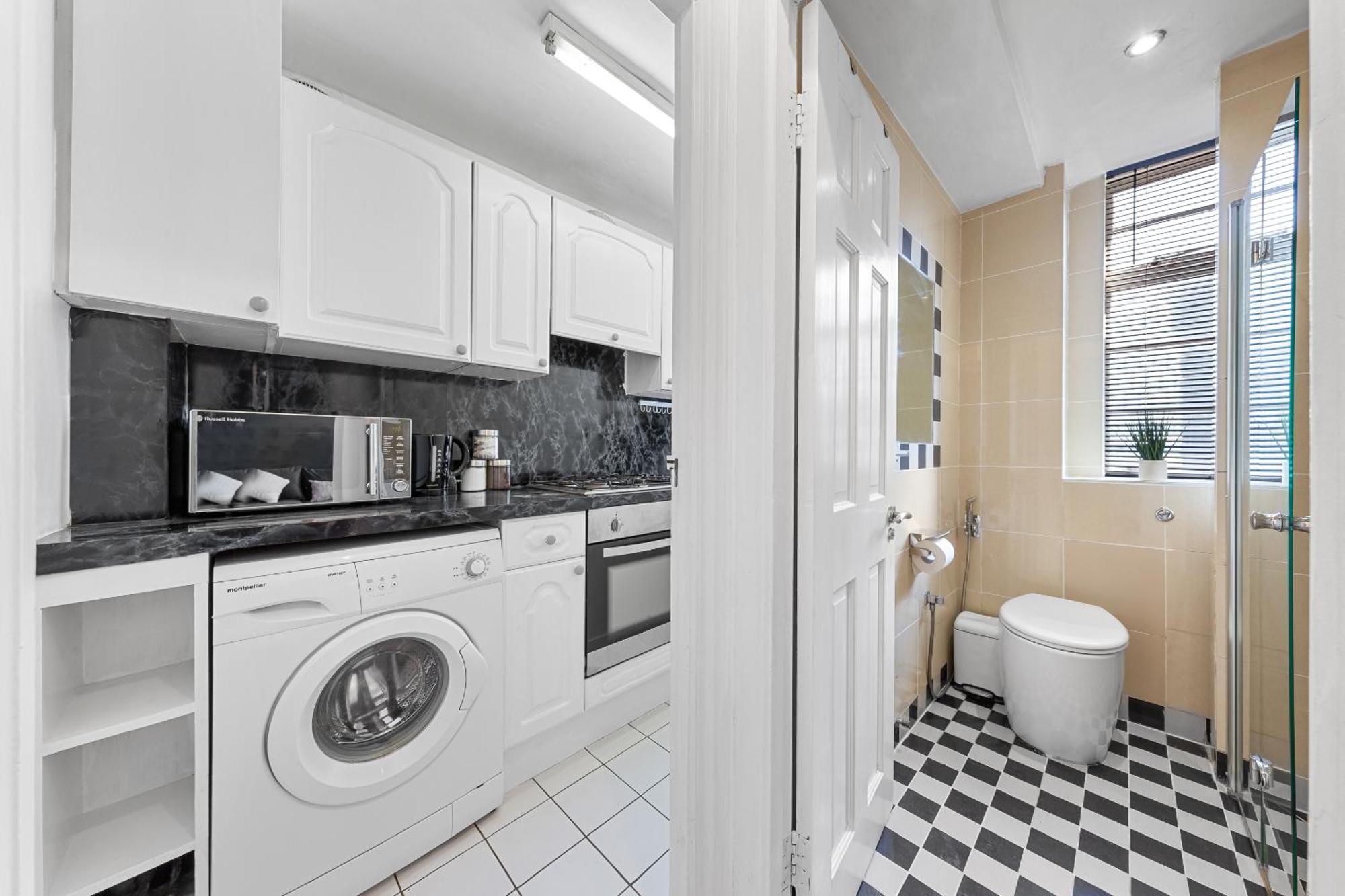 Paddington Station Paradise For Up To 4 Guests! Dream 2 Mins Walk From Station With Extra Double Sofa Bed! Apartment *
