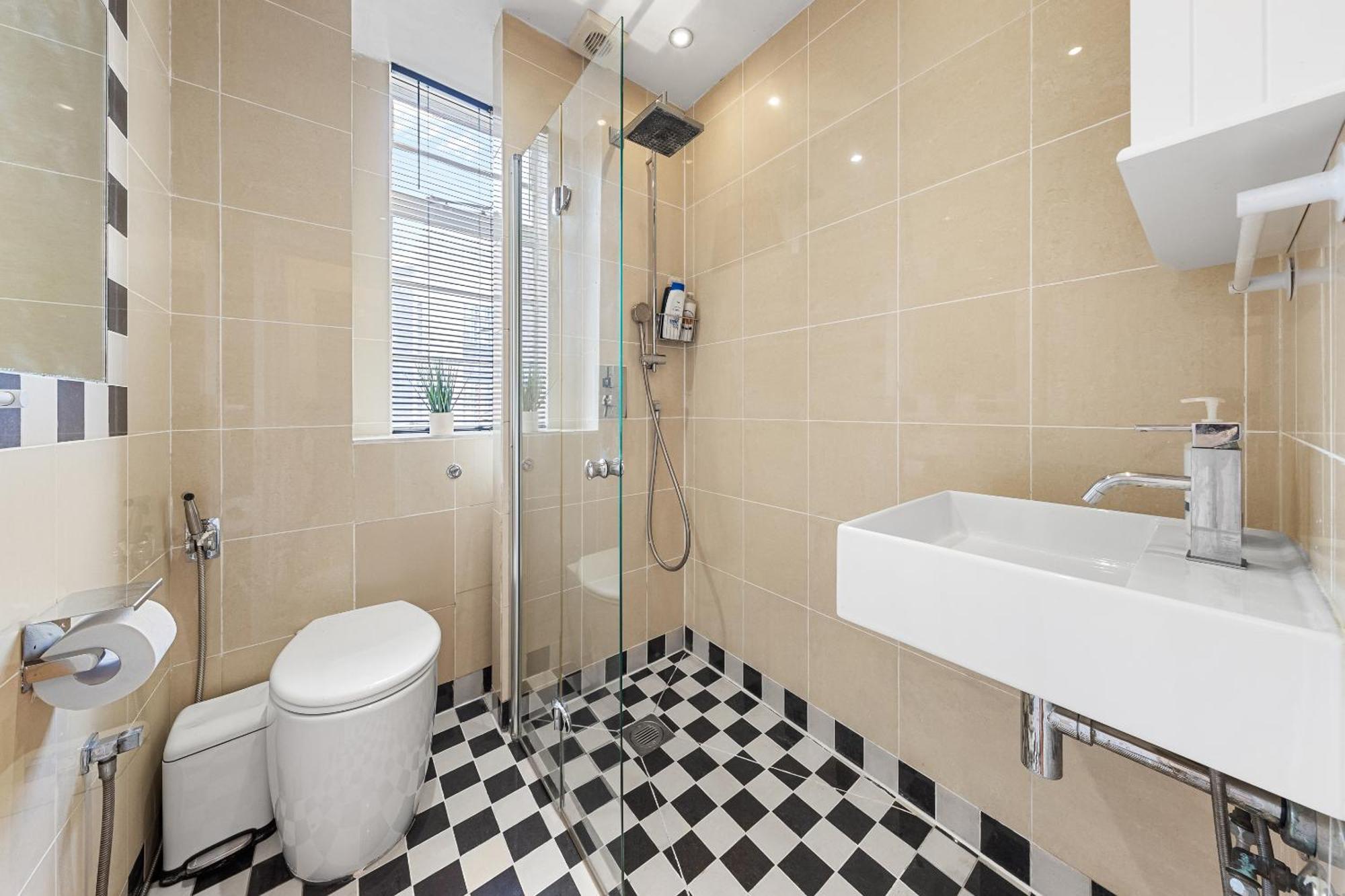 Apartment Paddington Station Paradise For Up To 4 Guests! Dream 2 Mins Walk From Station With Extra Double Sofa Bed! London