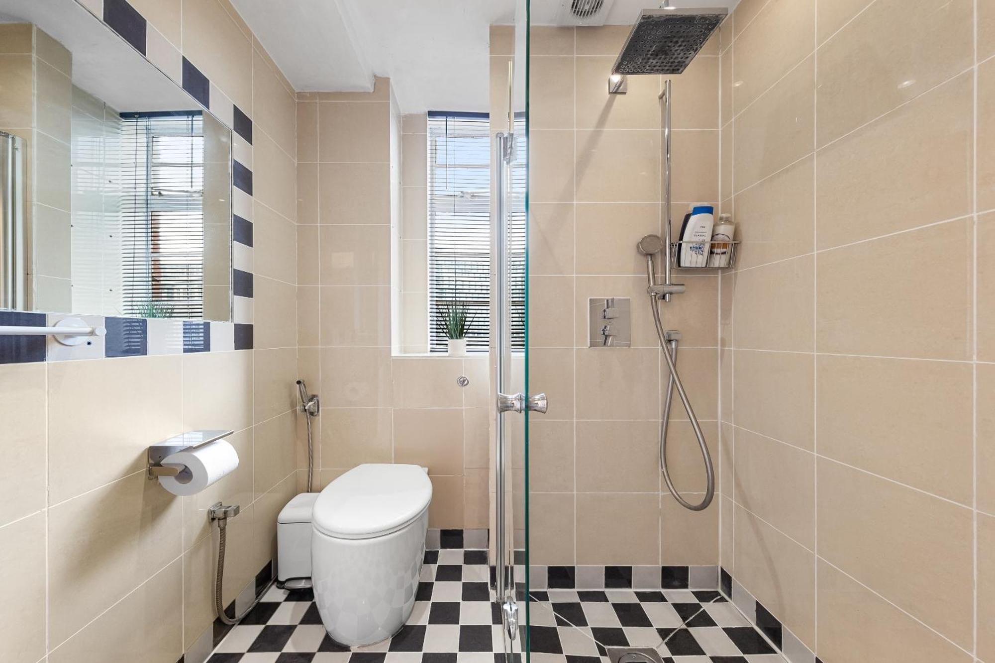Apartment Paddington Station Paradise For Up To 4 Guests! Dream 2 Mins Walk From Station With Extra Double Sofa Bed!