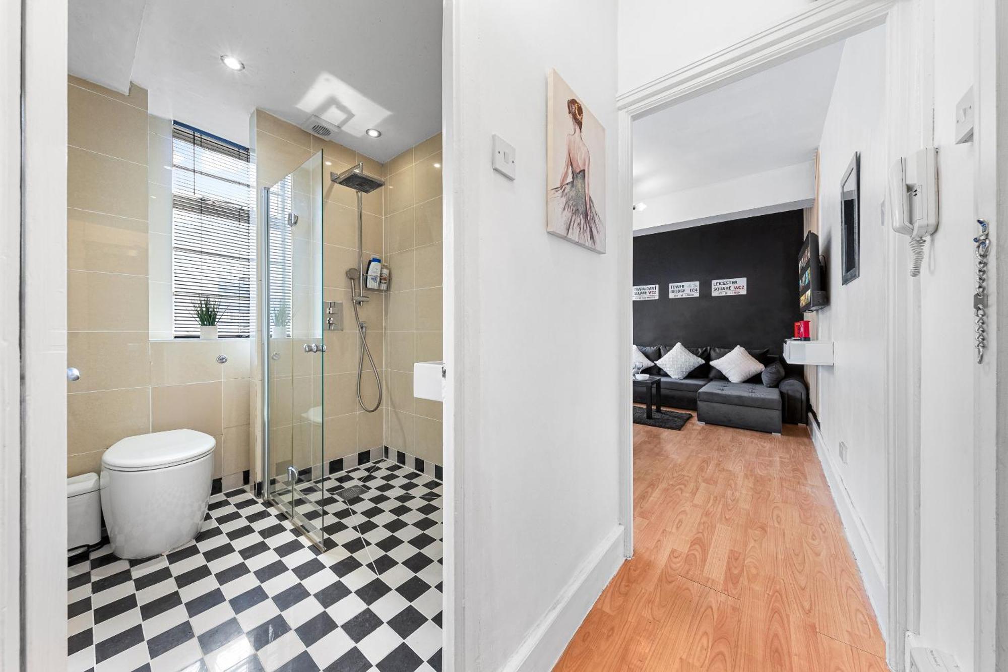 Paddington Station Paradise For Up To 4 Guests! Dream 2 Mins Walk From Station With Extra Double Sofa Bed! London