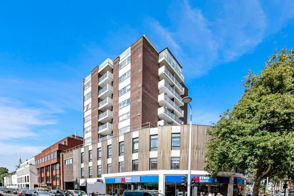 Stunning Flat In Chelsea, Kings Road With Balcony