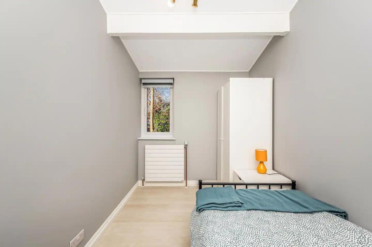 Vakantiehuis Pass The Keys Stylish Gardenten Mins To *