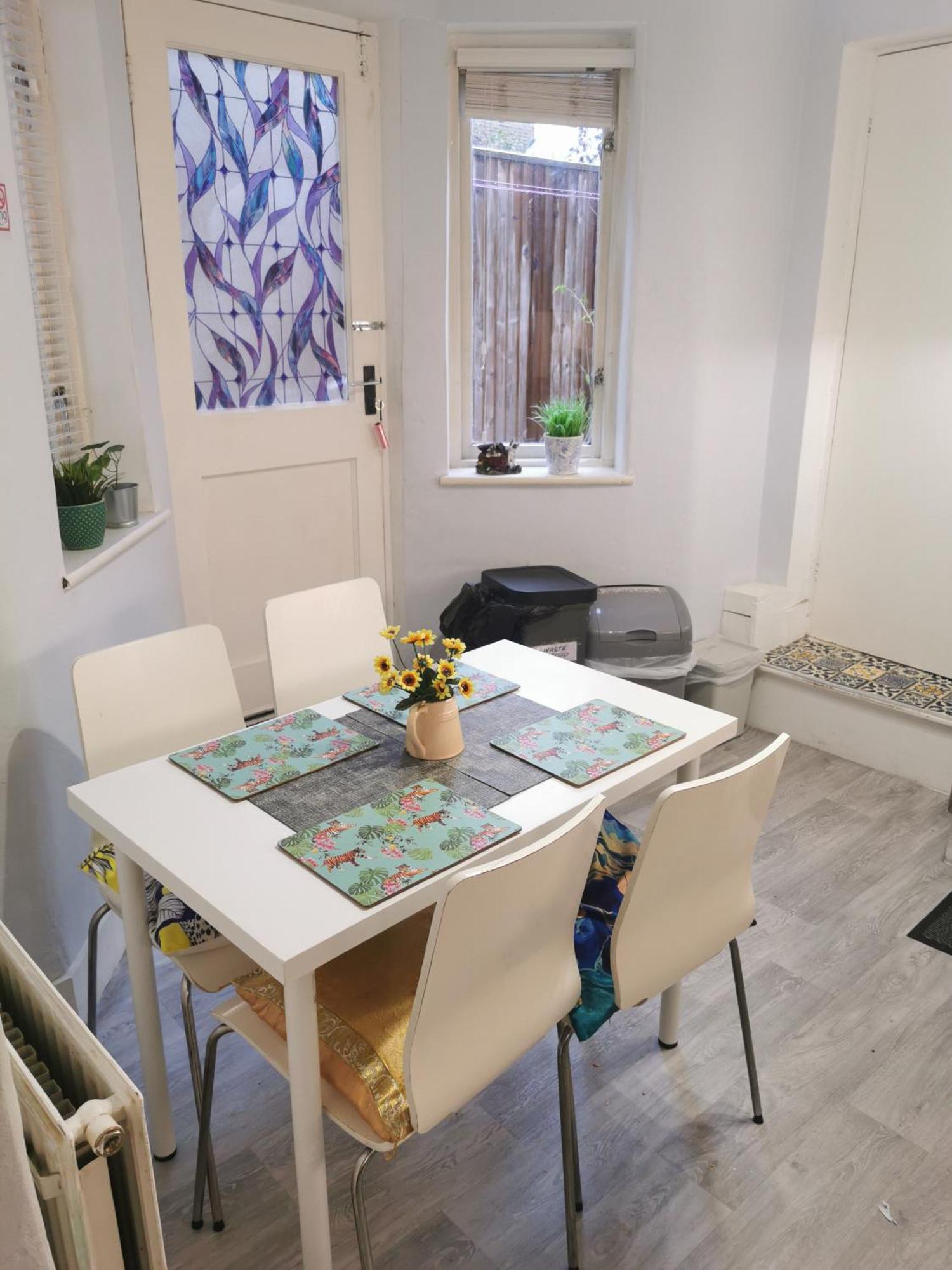 Apartamento 1-bed Victorian Gf In Londres
