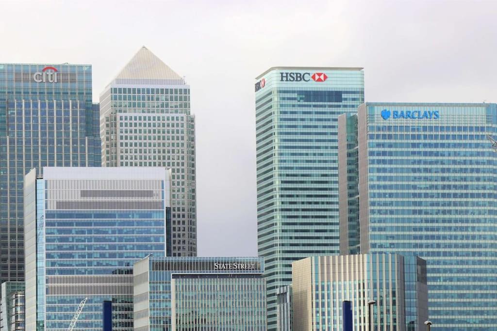 Luxury Penthouse In Canary Wharf - 3 Bedroom / 2 Bathroom Appartement Londen