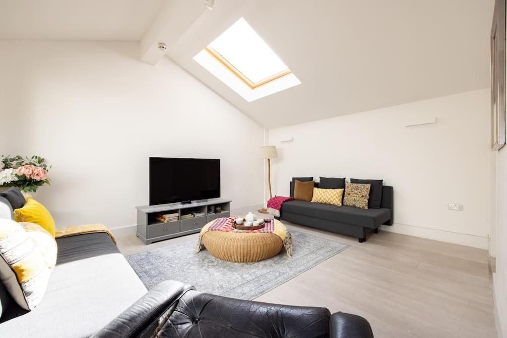 Modern 3 Bedroom Townhouse By Wild Roses Сasa de vacaciones *