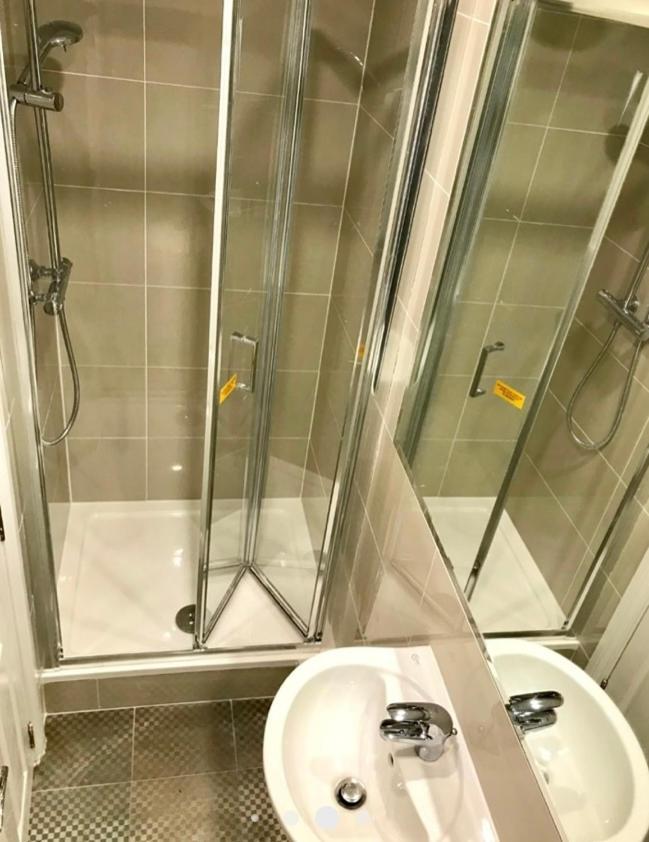 Private Flat, Next To Hyde Park Apartment *