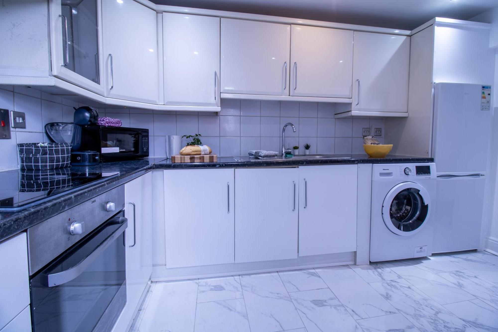 Luxurious 1-bedroom Penthouse On Oxford Street 11g Appartement Londen