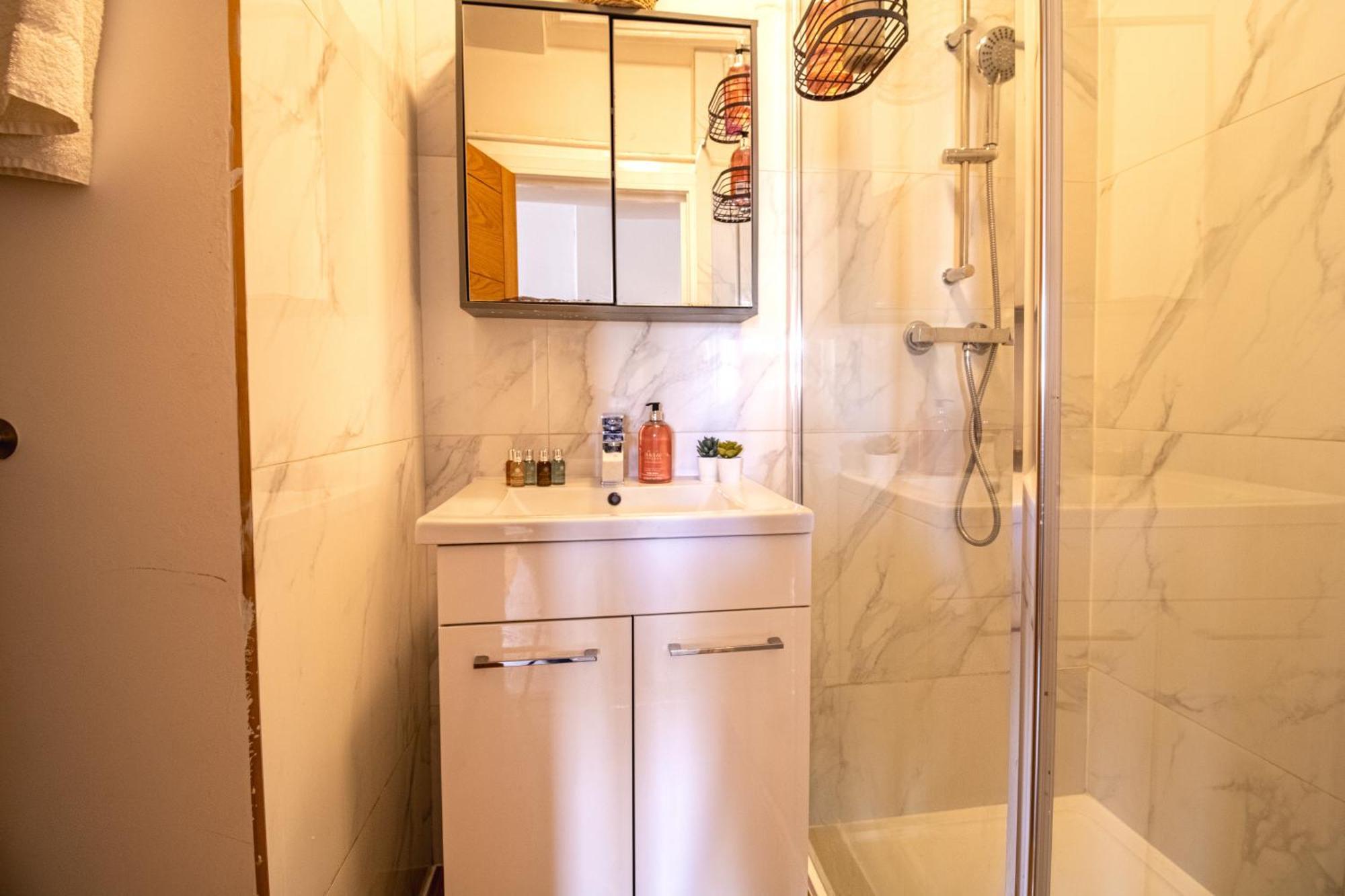 Spacious On Oxford Street 9gc Londen