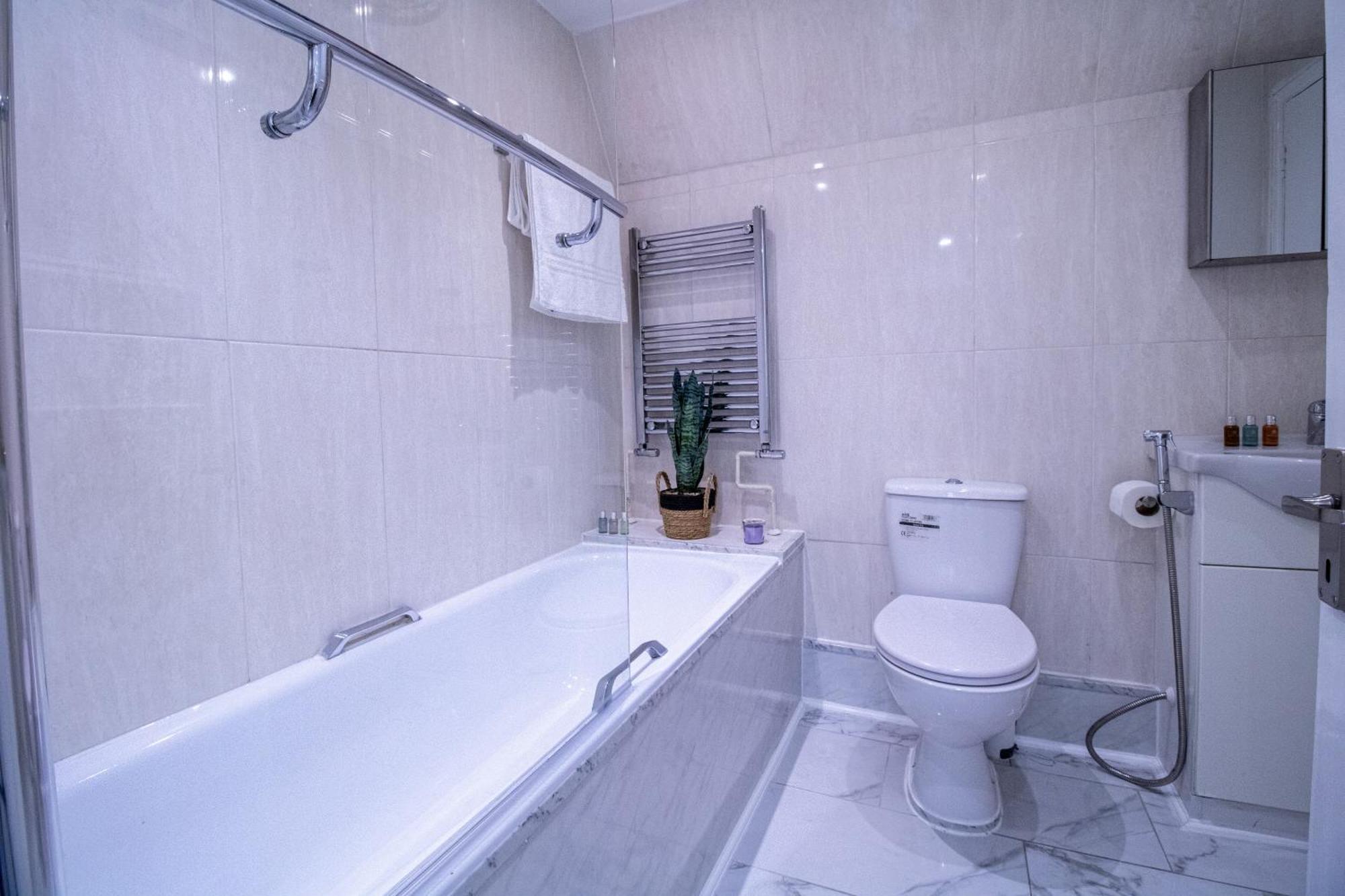 Luxurious 1-bedroom Penthouse On Oxford Street 11g Apartamento