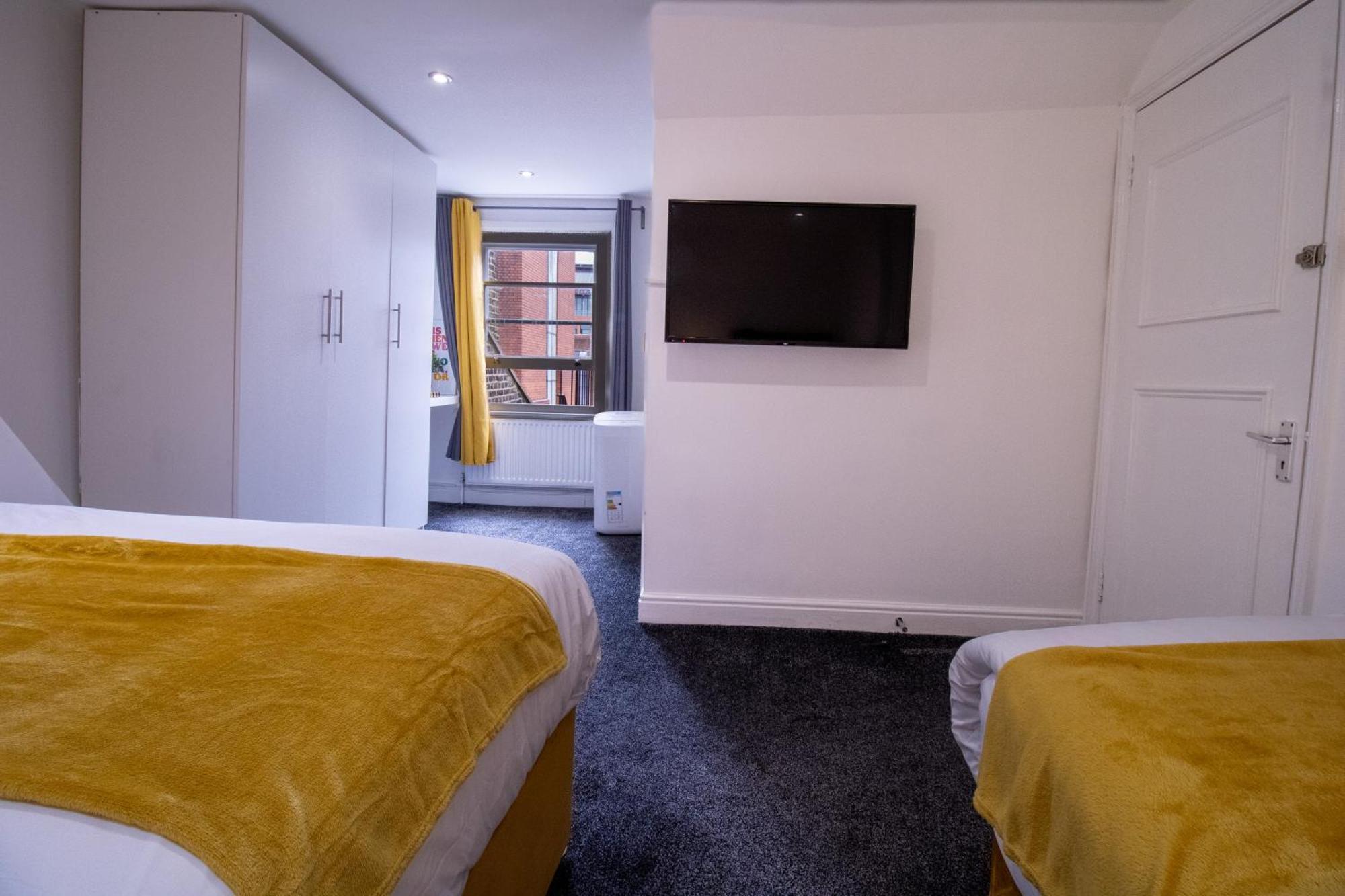 Luxurious 1-bedroom Penthouse On Oxford Street 11g * Londen