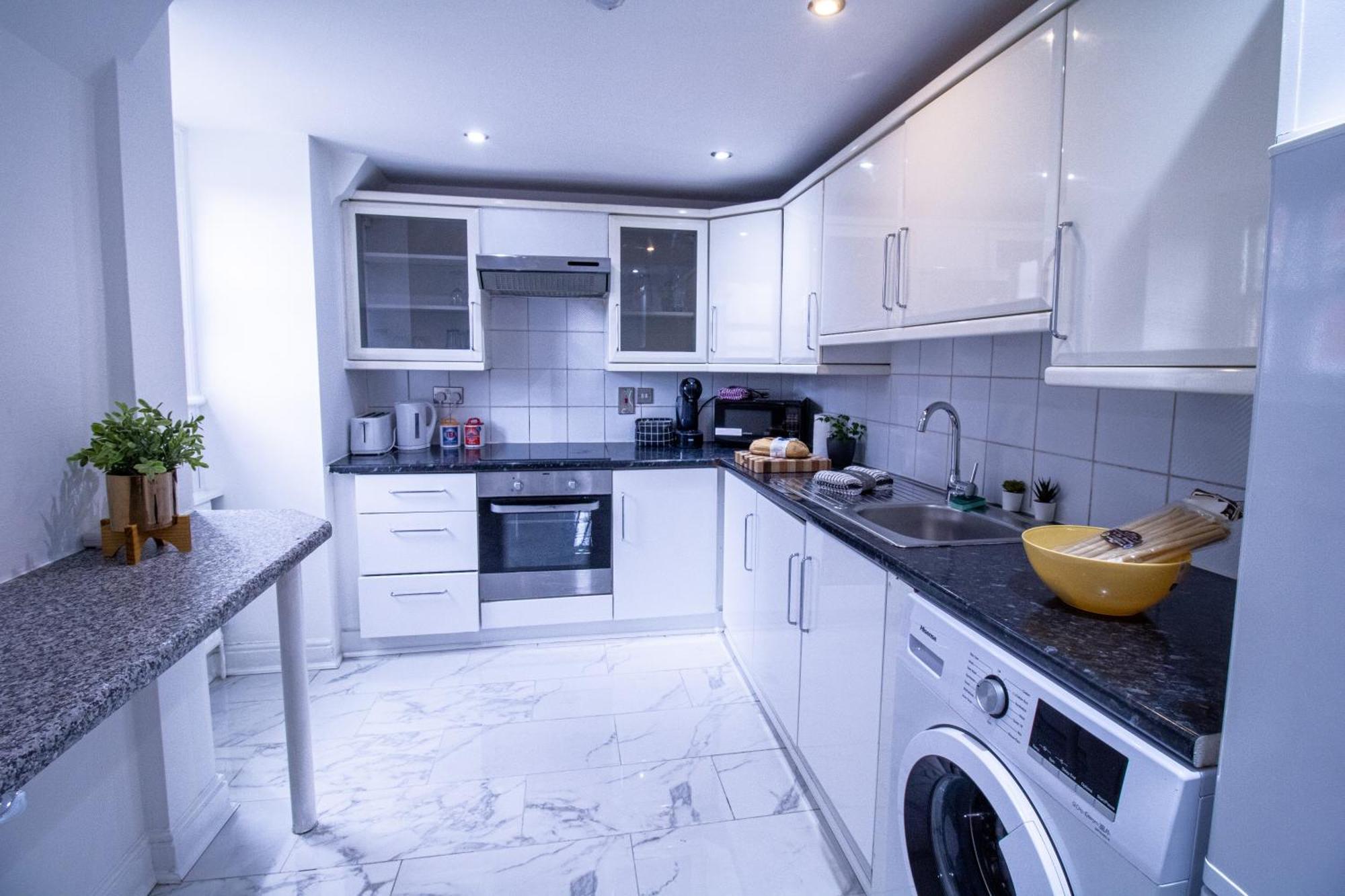 Luxurious 1-bedroom Penthouse On Oxford Street 11g Apartamento