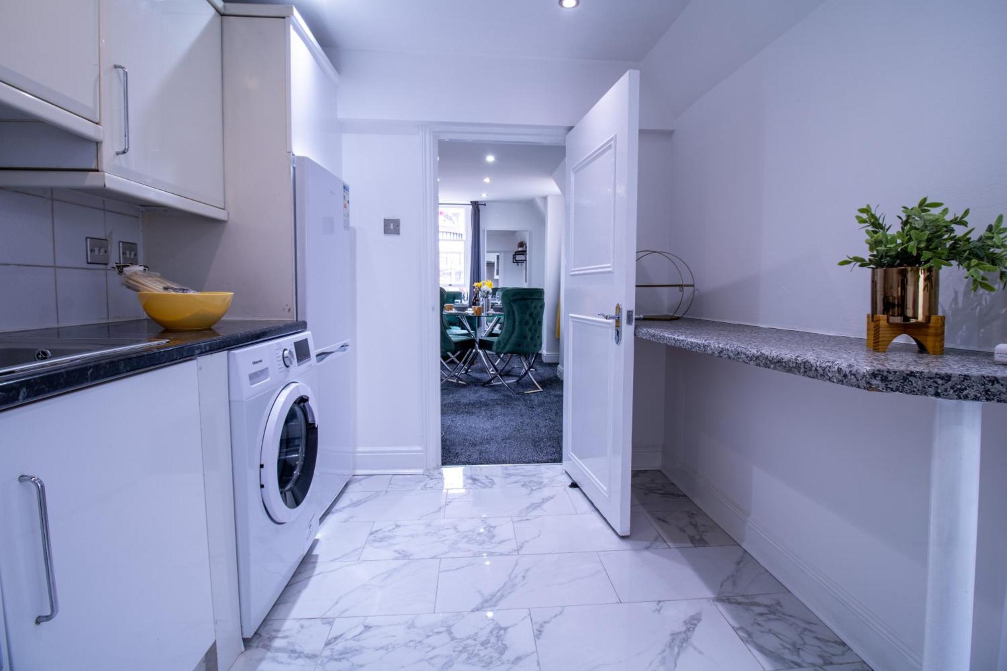 Luxurious 1-bedroom Penthouse On Oxford Street 11g Londen