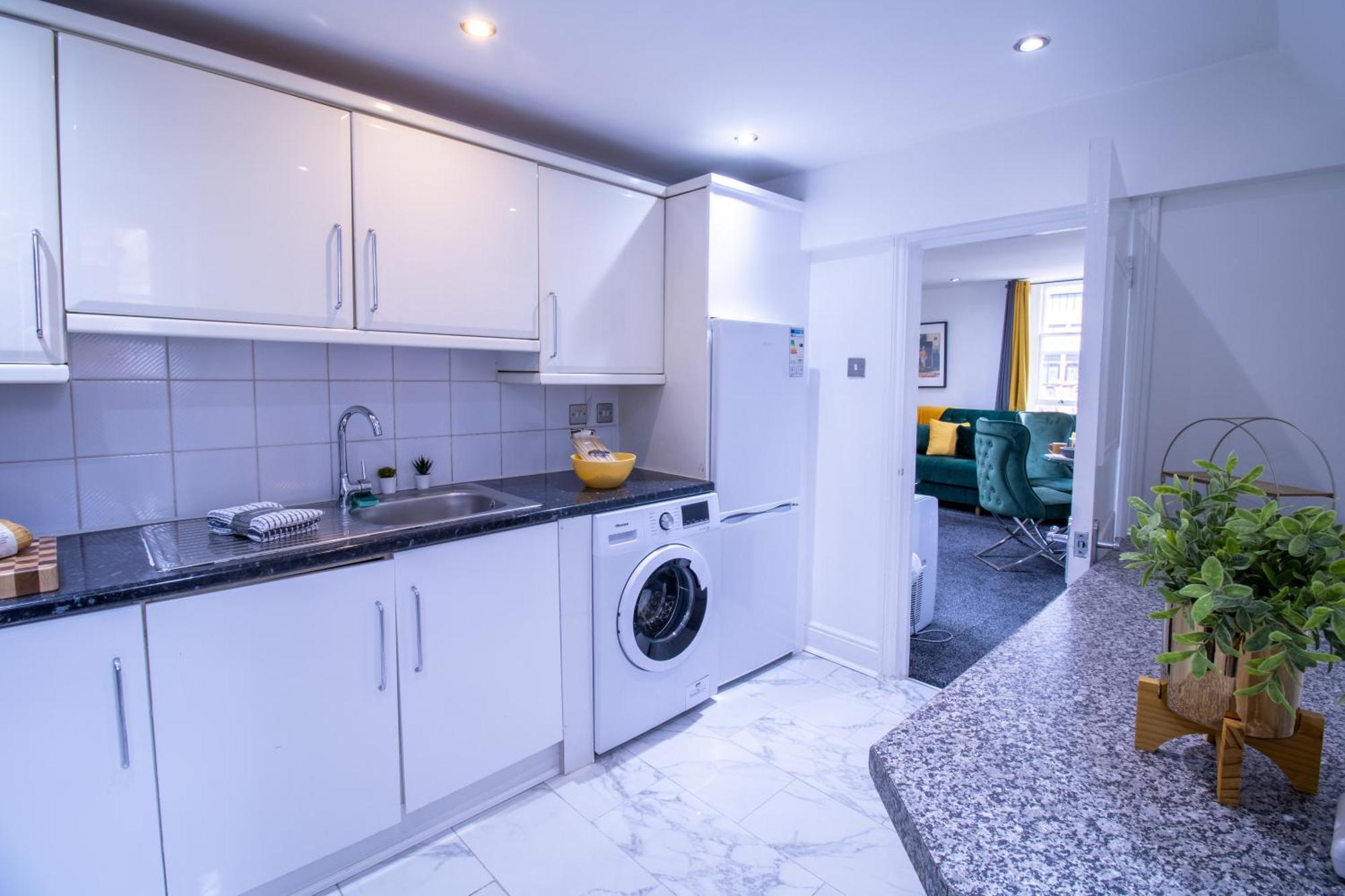 Luxurious 1-bedroom Penthouse On Oxford Street 11g