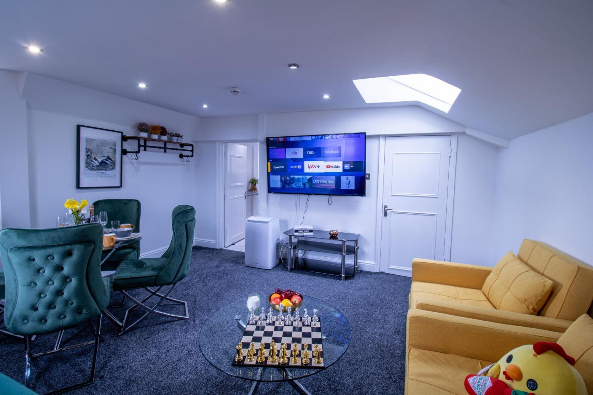 Luxurious 1-bedroom Penthouse On Oxford Street 11g * Londen