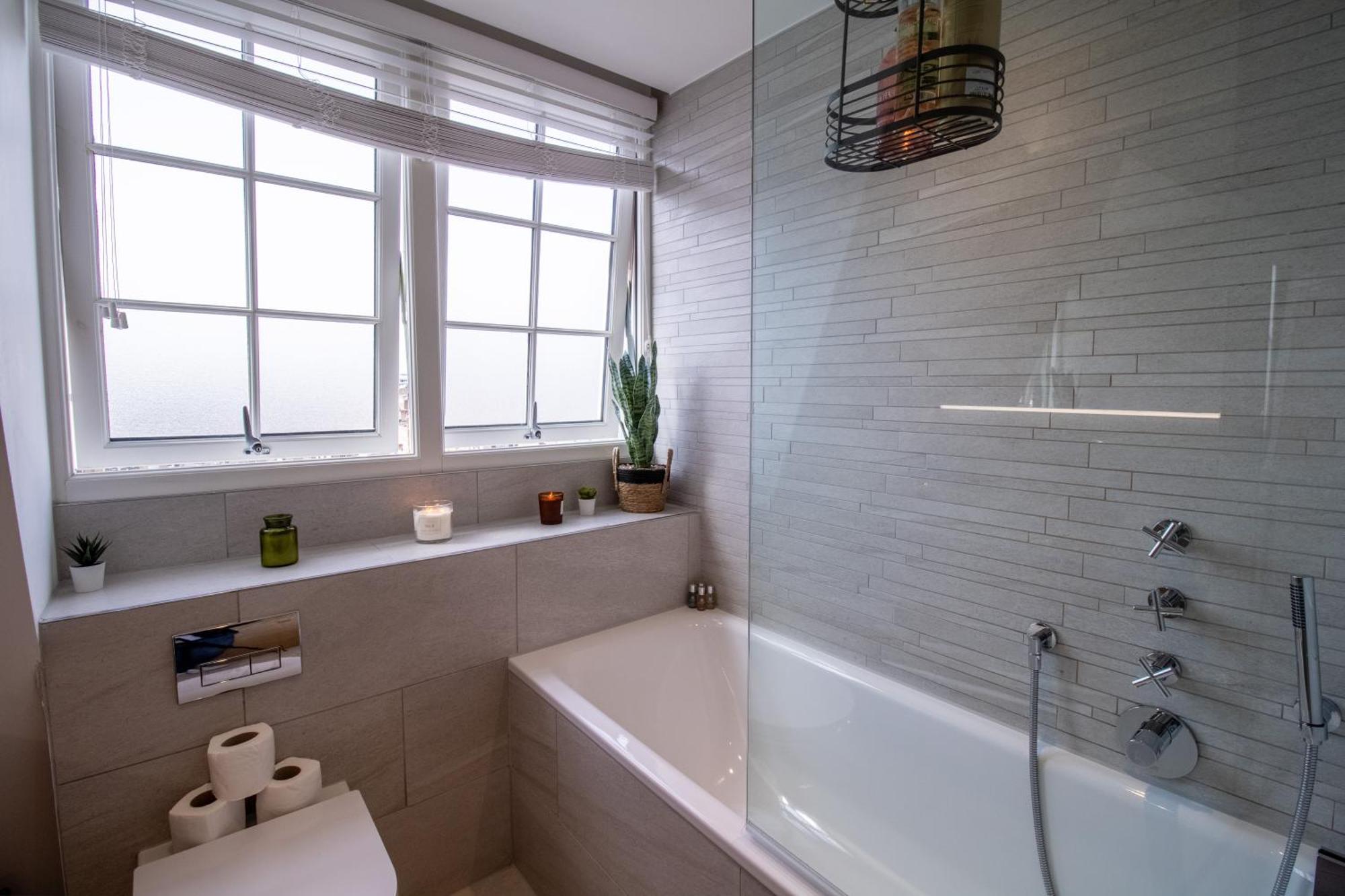 Luxurious 1-bedroom Penthouse In Marble Arch 71 *