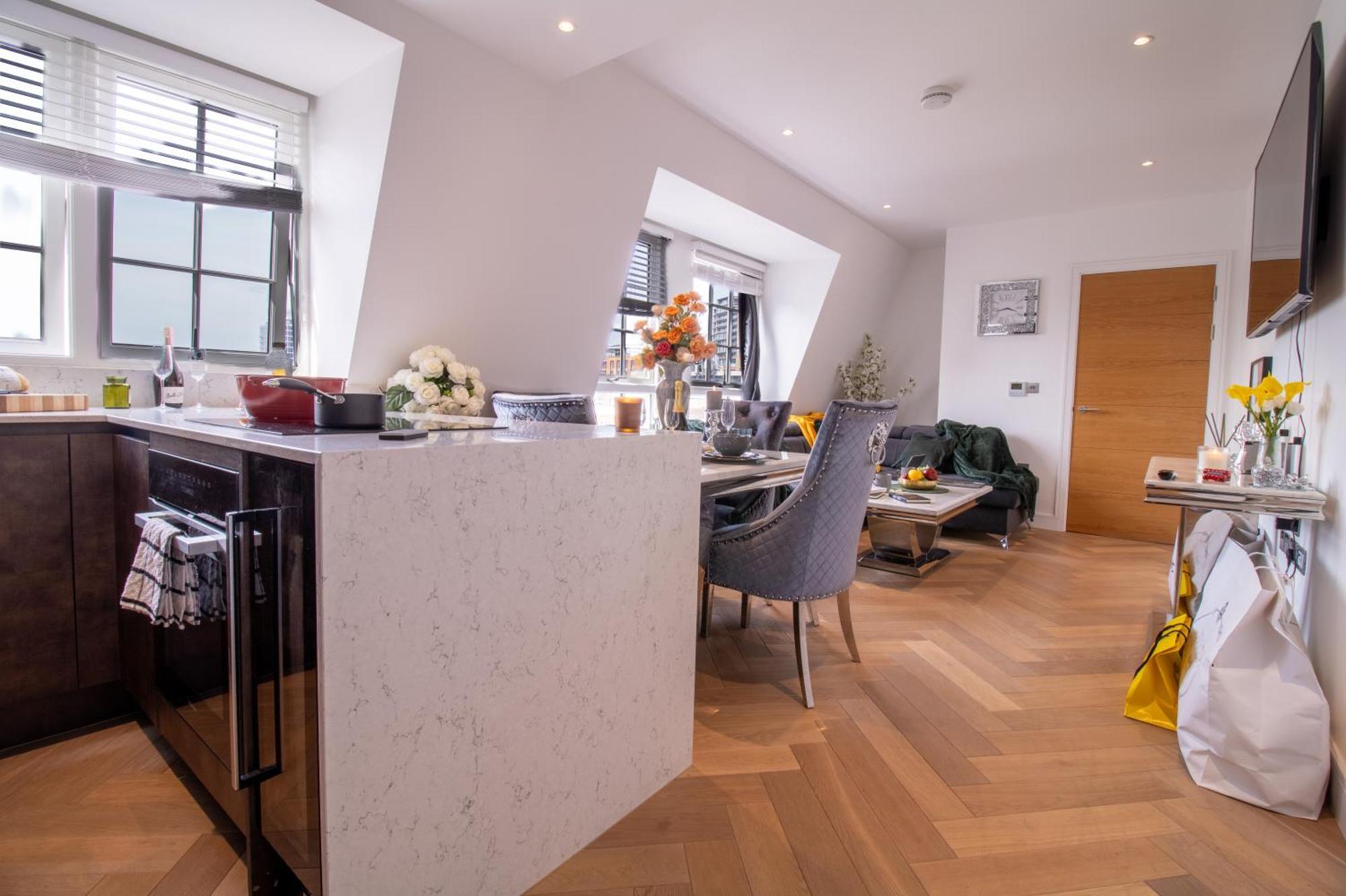 Luxurious 1-bedroom Penthouse In Marble Arch 71 Apartamento