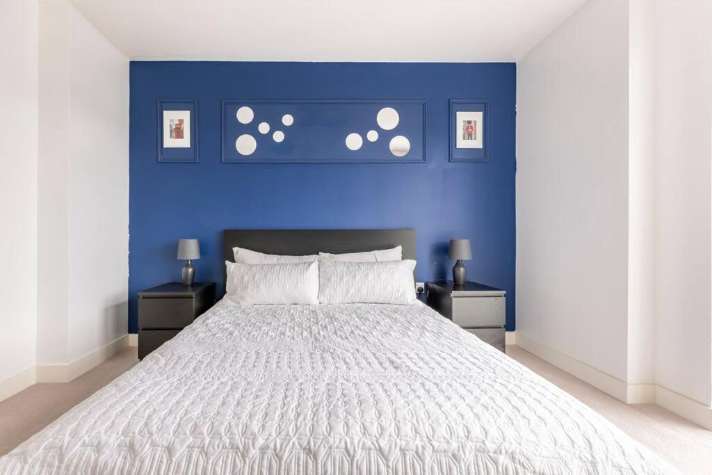 Stylish & Comfortable Top-floor Flat In Harrow Apartamento