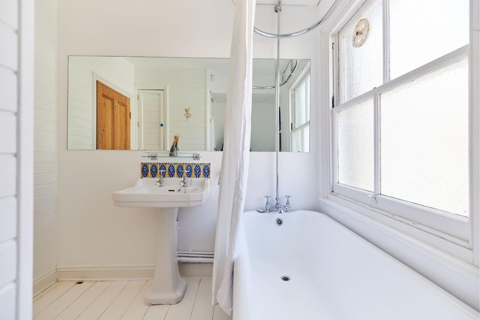 The Hampstead Wonder - Spacious 4bdr House With Balcony Londres